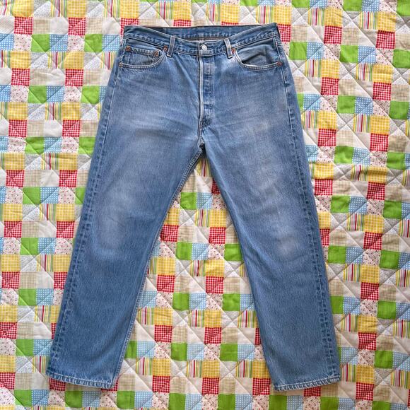 Vintage 90s Levi's 501 Denim Jeans Medium Light Wash // Size 36 X 30 - Picture 1 of 6